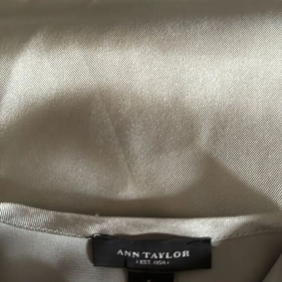 Ann Taylor silk bottom shimmery olive sleeveless hidden button front top. Size 8 - Picture 7 of 8